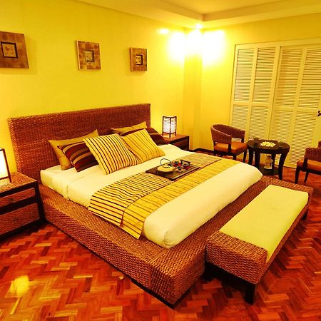 Mactan Isla Resort Lapu-Lapu City Exterior photo